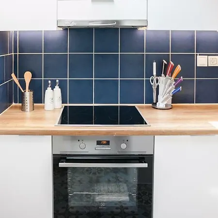 公寓 Secret Loft, 2min Walk From The Beach. High Tech! 干尼亞