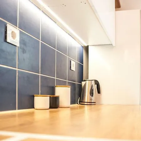 Daire Secret Loft, 2min Walk From The Beach. High Tech!